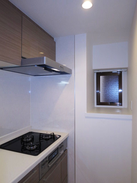 目白台芙蓉ハイツ　機能的なシステムキッチン