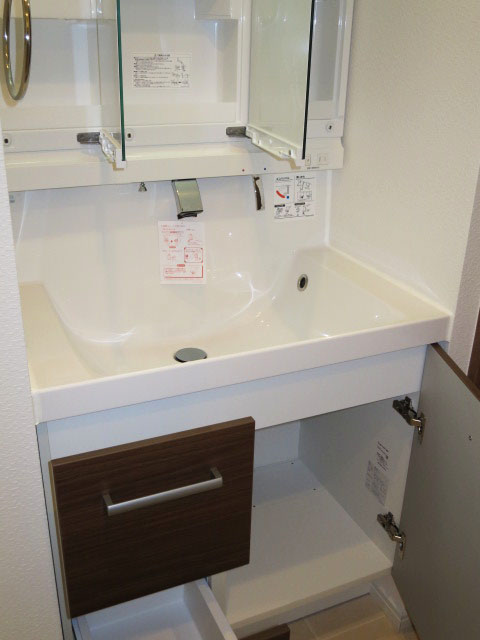目白台芙蓉ハイツ　使い勝手良さそうな洗面化粧台