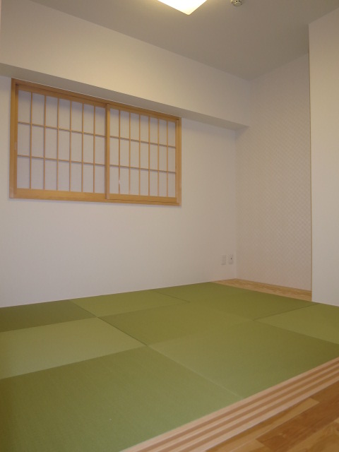 目白台芙蓉ハイツ　約4.0帖の和室