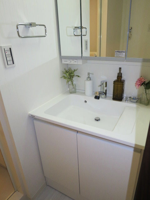 使い勝手良さそうな洗面化粧台