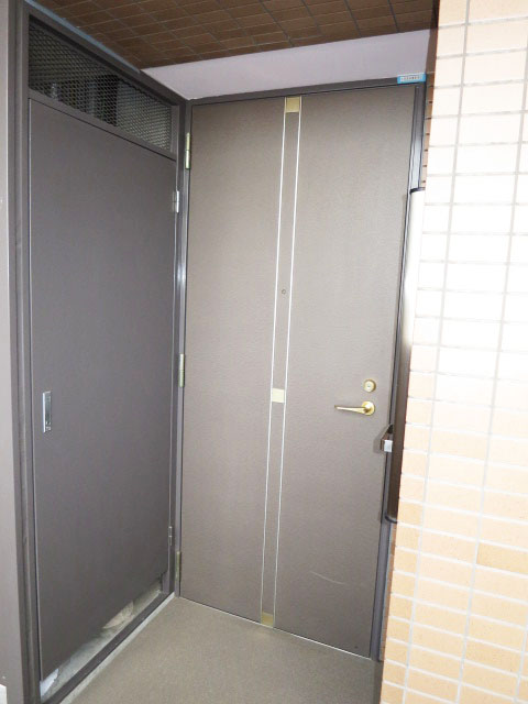 サンクタス池袋ベルマージュ　玄関前ドア