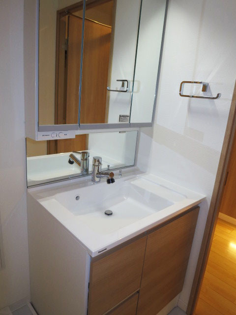 使い勝手良さそうな洗面化粧台