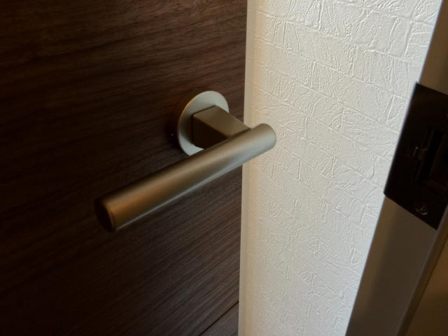 田園調布スカイハイツ　リビングダイニングキッチンへ