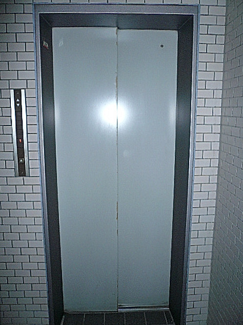 エス・コート駒沢　エレベーター