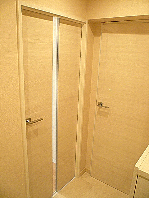 エス・コート駒沢　LDKへの扉