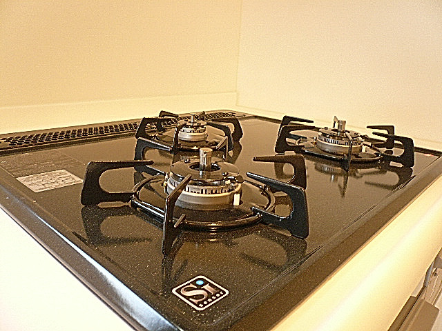 エス・コート駒沢　3口コンロ