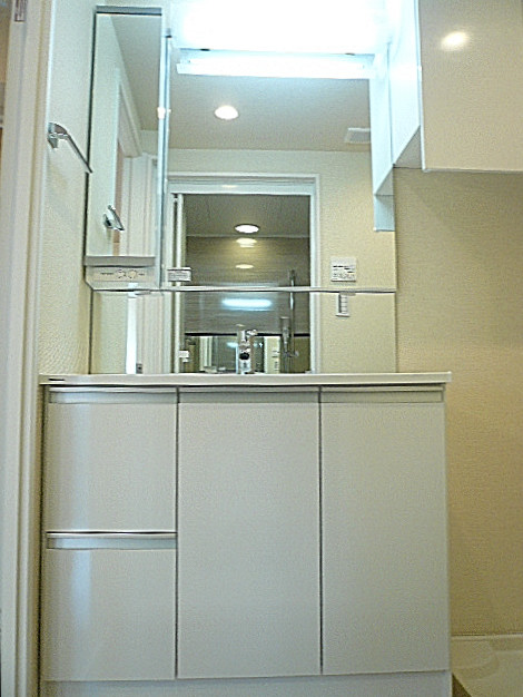 エス・コート駒沢　洗面化粧台