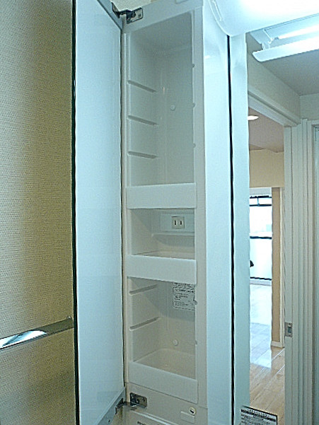 エス・コート駒沢　洗面化粧台収納