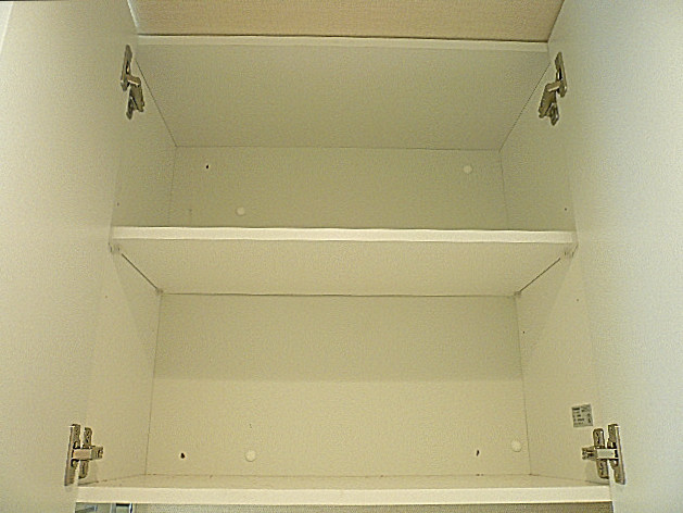 エス・コート駒沢　吊戸棚