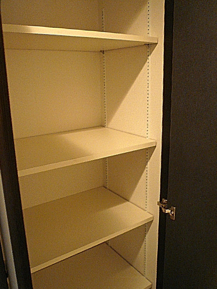 アークステージ田園調布　廊下収納202