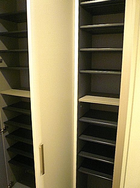 ロワイヤル碑文谷　玄関収納