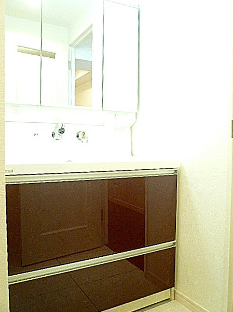 ロワイヤル碑文谷　洗面化粧台