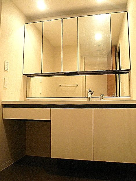 オーベル三軒茶屋　洗面化粧台