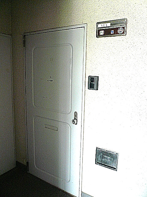 ビュラ田園調布　玄関