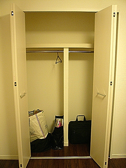 ビュラ田園調布　洋室4.8帖のクローゼット