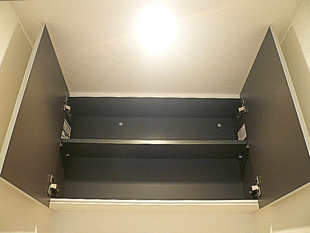 ビュラ田園調布　吊戸棚