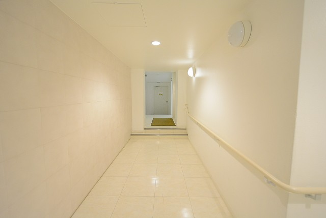 音羽ハウス 内廊下