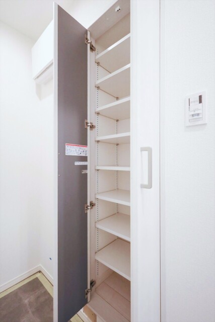 ライオンズマンション新富町 玄関