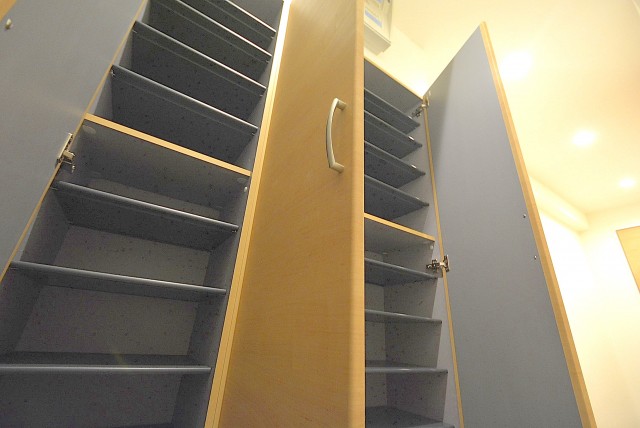 弦巻リハイム 玄関