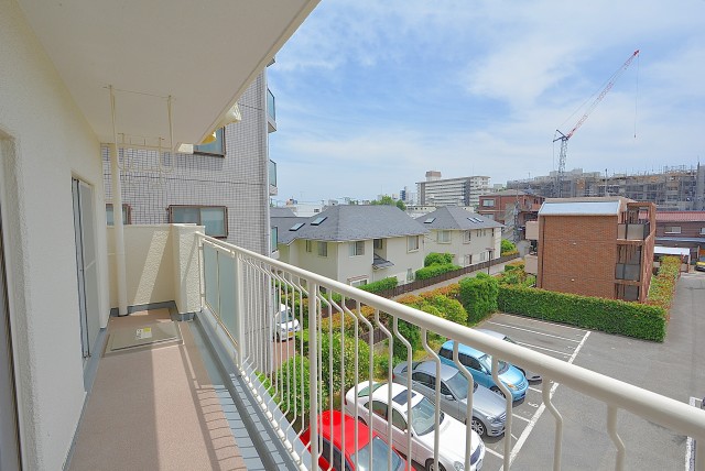 三井馬事公苑南ハイツ バルコニー