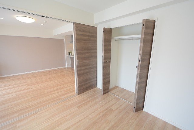 三井馬事公苑南ハイツ 洋室③