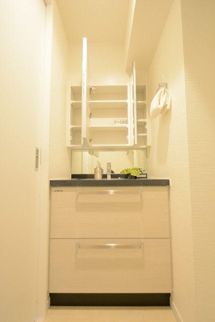 安田小網町マンション