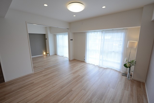 三井馬事公苑南ハイツ LD