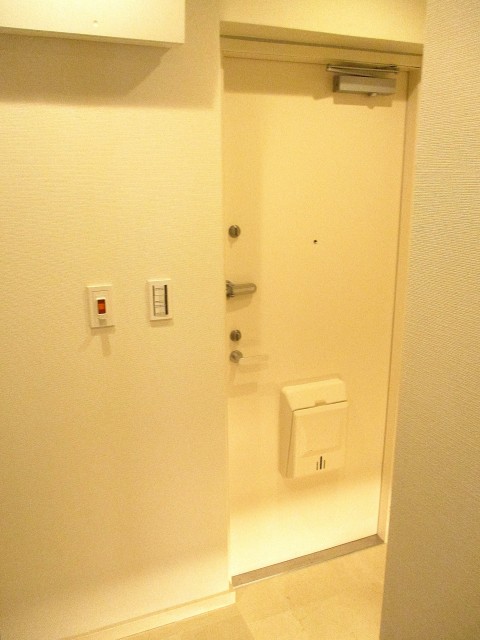 ハイラーク五反田 玄関