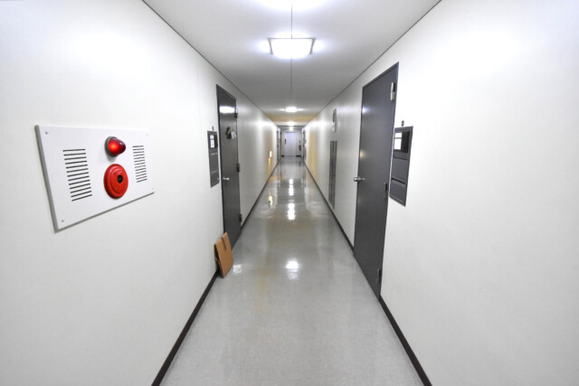 ファミール六本木 玄関