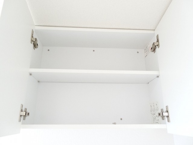 近鉄ハイツ魚籃坂　洗濯機置場上の収納