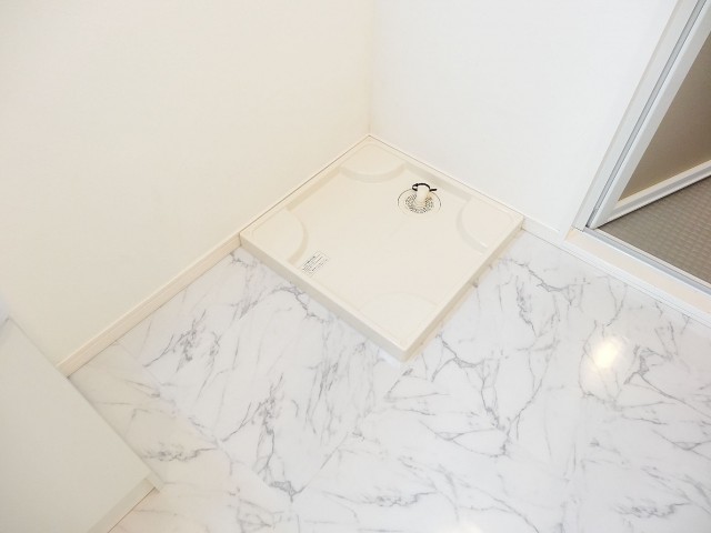 柿の木坂コーポ　洗濯機置場