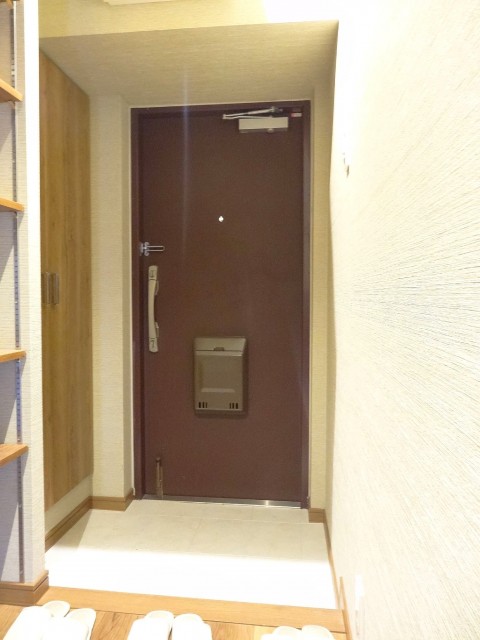 サンマリーナ新子安　玄関ホール407