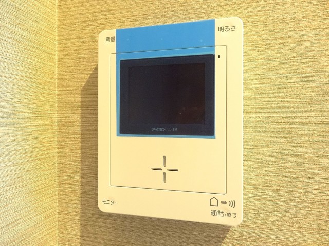 サンマリーナ新子安　TVモニター付きインターホン407