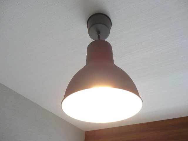 サンマリーナ新子安　洋室照明407