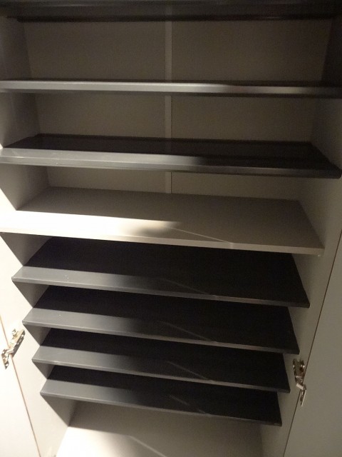 サンマリーナ新子安　シューズＢＯＸ201