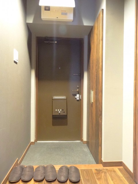 サンマリーナ新子安　玄関ホール201