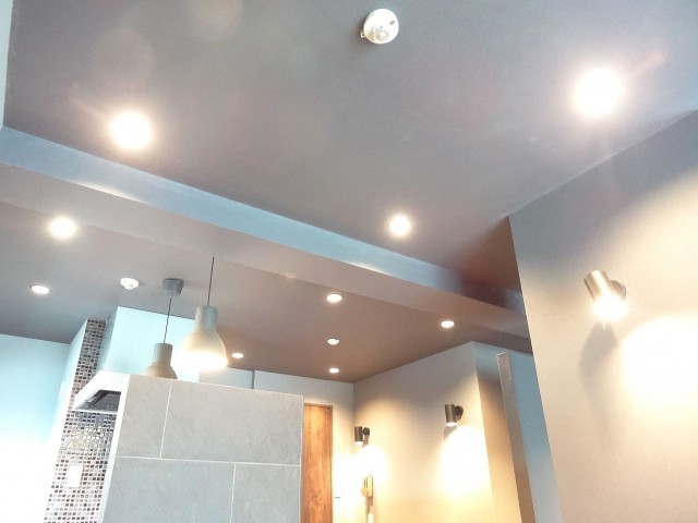 サンマリーナ新子安　ダウンライト201