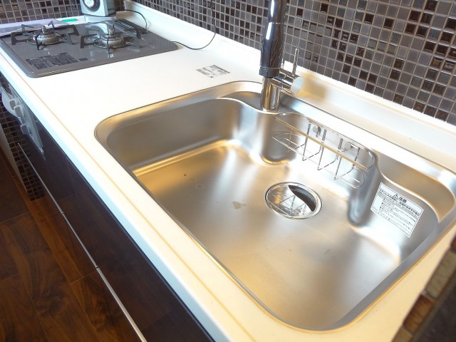 サンマリーナ新子安　システムキッチン201