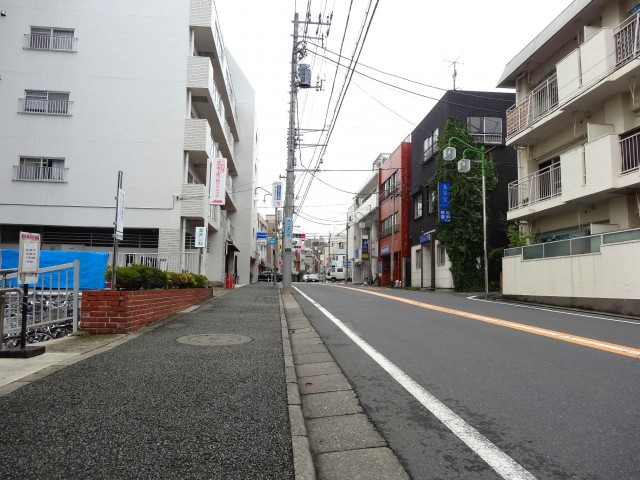 ニューライフ等々力　前面道路