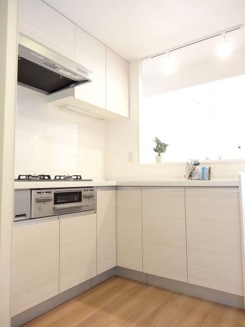 ガーデンハウス　Ｌ字型のキッチン