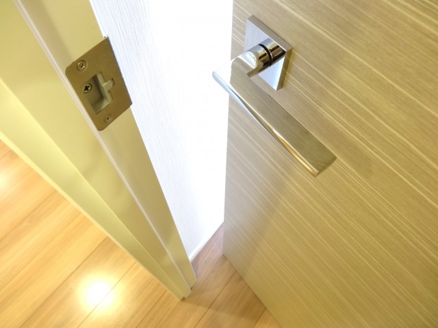 ガーデンハウス　洋室扉