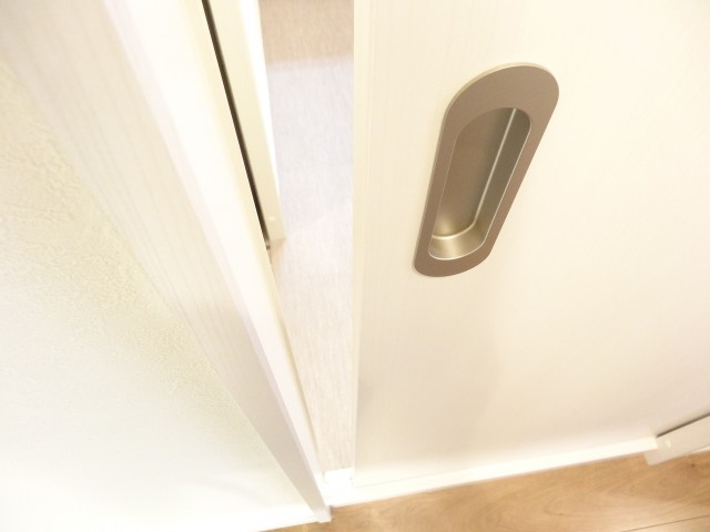 ヴェラハイツ浜町　洗面室扉506