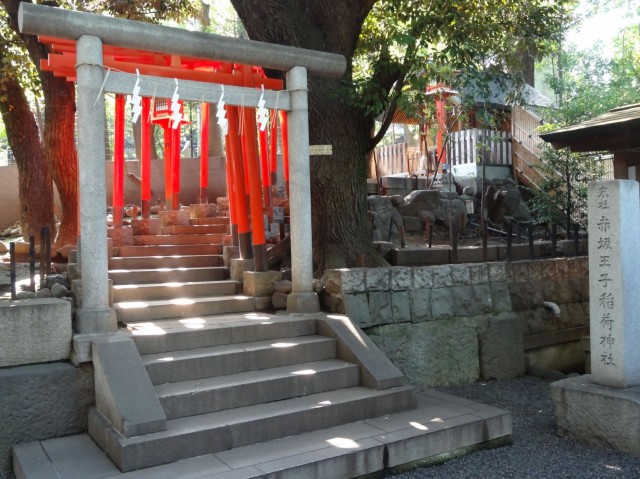 ライオンズマンション乃木坂 乃木坂神社内