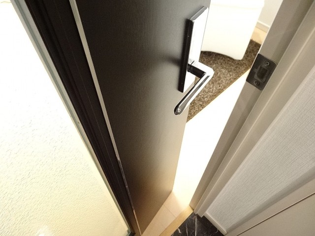 エスコートノヴェル白金高輪　ダイニングキッチン扉