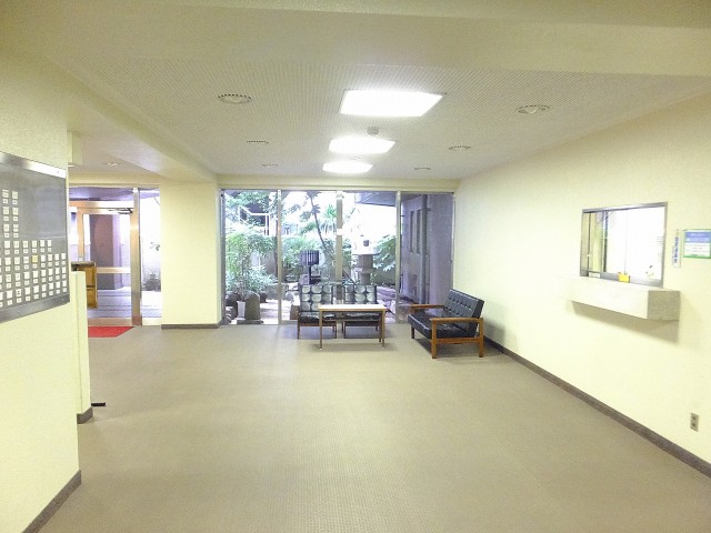 東建ニューハイツ九段　エントランスホール