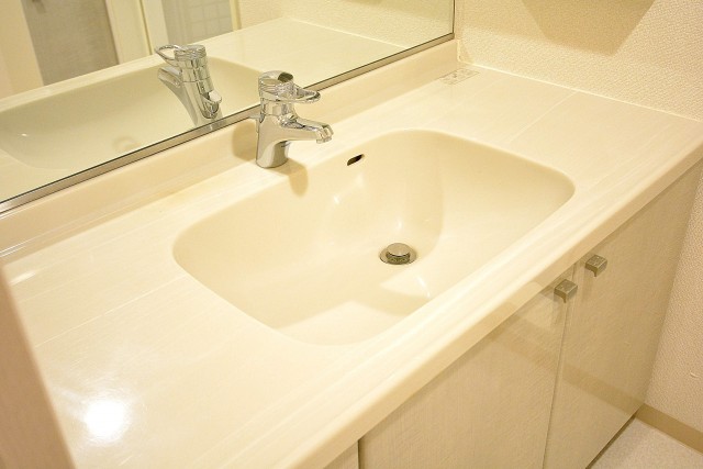 アールヴェール新宿弁天町　洗面化粧台702