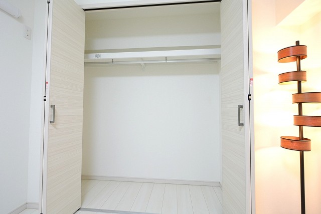 ディアライフ大塚　ベッドルーム収納①