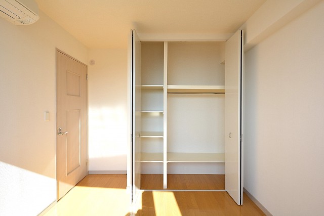 アールヴェール新宿弁天町　約6.3帖の洋室702