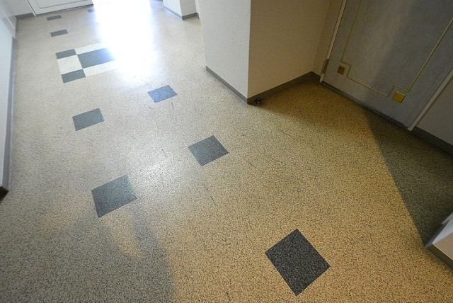 アールヴェール新宿弁天町　共用廊下402