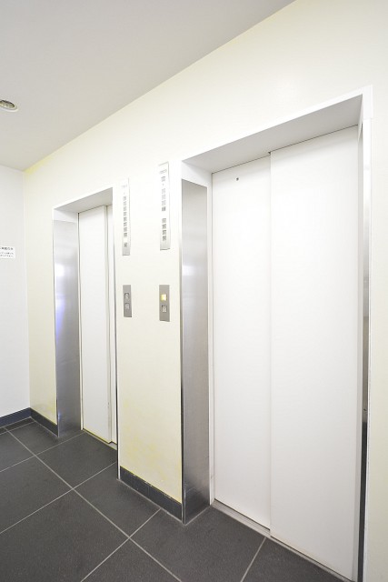 神宮前コーポラス　エレベーターホール